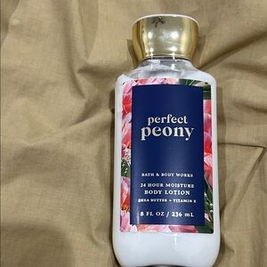 Bath & Body Works Perfect Peony Lotion - White & Navy